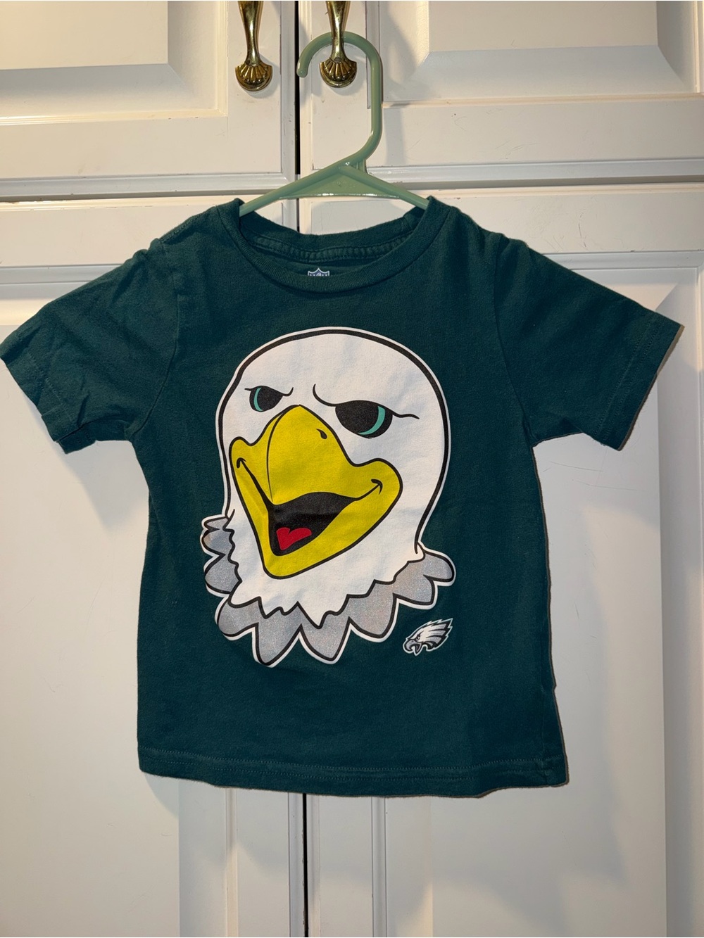 NFL Dark Green Kids Philadelphia Eagle Face Tee with Yellow Beak Size 3T